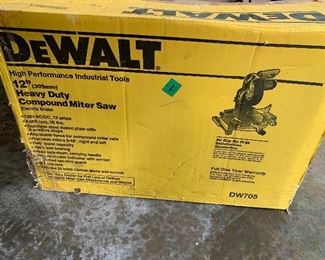 DeWalt 12” Heavy Duty Compound Miter Saw