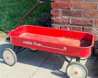 Classic Red Radio Flyer 9 Wagon 