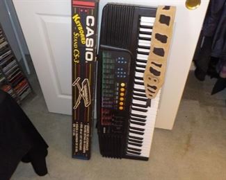 Casio Keyboard (We didn't find the power cord) !! :(
