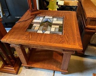 Gorgeous end table with stained glass insert! Also comes with a clear glass insert!
