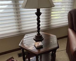 Table lamp and side table