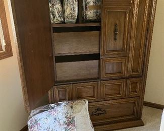 Wardrobe cabinet and linens