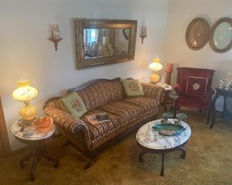 Lovely Duncan Phyfe sofa