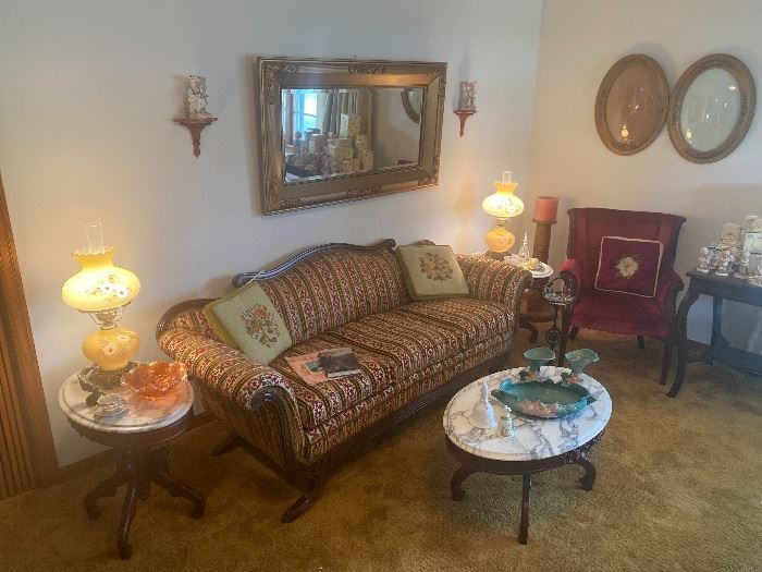 Lovely Duncan Phyfe sofa