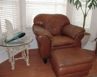 OVERSIZED COMFY LEATHER CHAIR WITH OTTOMAN