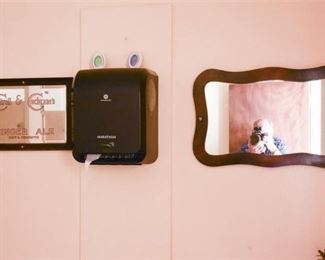 Contecnts of Bathroom