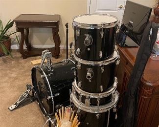 Adult size Black Drum set Good condition 