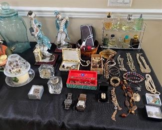 Jewelry/assorted perfumes 
