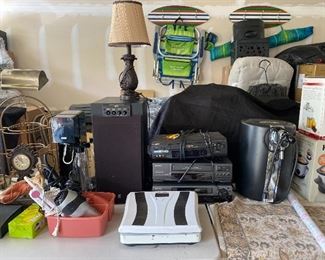 Assorted electronics 