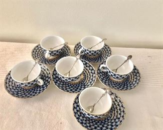Included in $350 set: Lomonosov set of 6 tea or expresso  cups and saucers. Cups: each 1.5" H, 2.25" diam.  Saucers: each 4" diam.  Spoons are not included and priced in separate listing. 