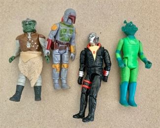 Various Star Wars characters.  9 multibags of 4-6 figures available.  Each figure approx 4" H. 
