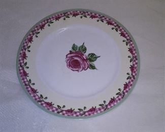 Home Trends Rose & Pink Gingham Pattern Dessert Plates Lot of 4