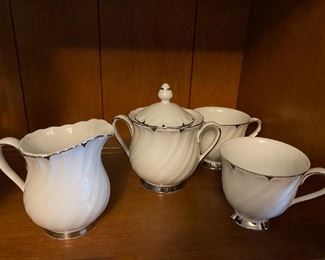 Heirloom by Harmony House Japanese China Set