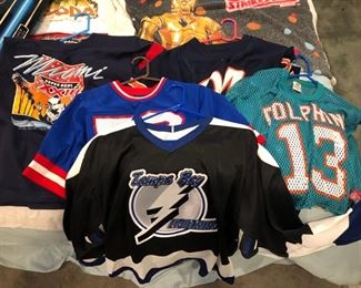 Sports jerseys 
