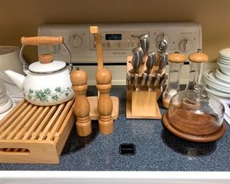 Pantryware in wood, enamel, glass.