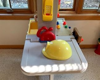 Little tykes kitchen.