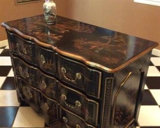Beautiful Oriental style Chest. $500