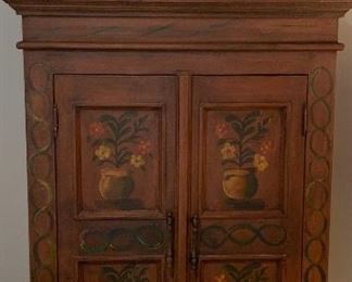 Armoire Handpainted