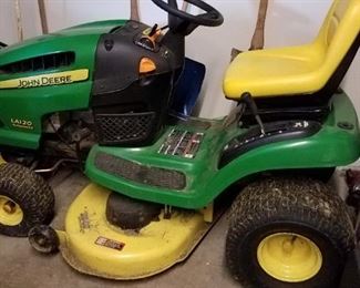 John Deere LA120