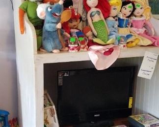 TV Stand, Disney characters