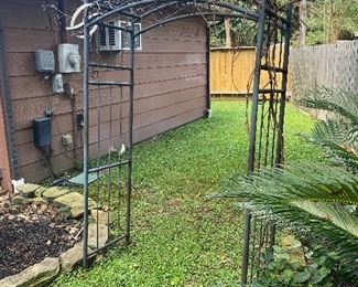 Metal trellis