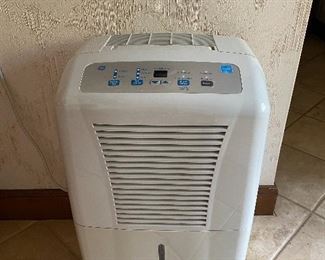 Air dehumidifier