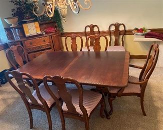 Queen Anne dining room table