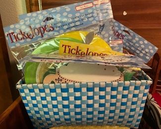 Tickelopes