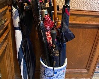 Ceramic umbrella stand