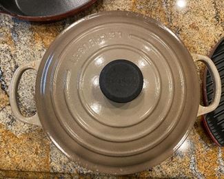 Le Creuset pot #24