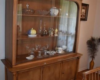 Lammert Furniture Company Mid Century Modern China Hutch