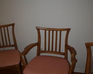 Lammert Furniture Company Mid Century Modern Dining Table and 4 Chairs - Includes: 2 Leaves and Padding