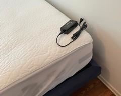 Serta Motion iSeries Adjustable Foundation and Mattress - Full Sized - Very Little Use 