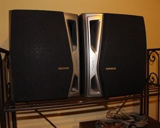 Aiwa speakers