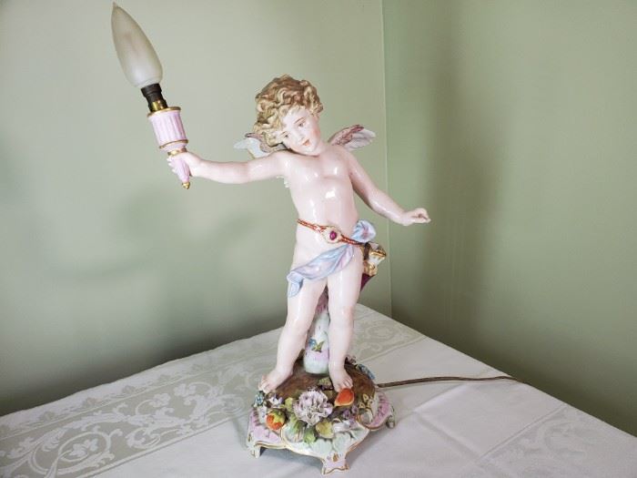 001 Antique Cupid Lamp