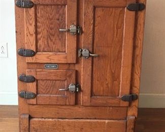 006 Antique Wooden Ice Box