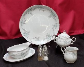 Mikasa Serving Set