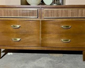 Basset MCM dresser