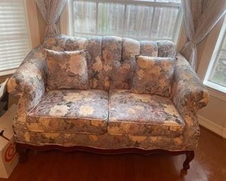 Antique Floral Tufted Loveseat
SO CUTE!
Measures 63” across x 37” deep x 19” tall to seat, 35” tall to back. 
Must be able to move and load yourself.