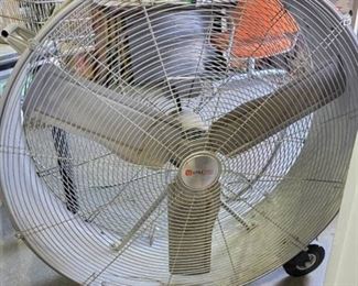 Utilitech 38in Industrial Fan