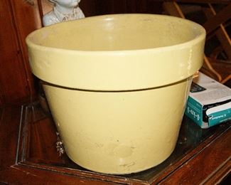 LARGE McCoy Yellow Flower Pot... Bout 2 Gallons