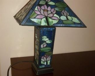 Leaded glass lamp
