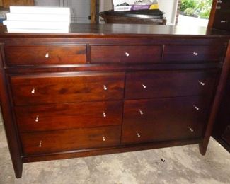 Nice Dresser (its in the garage)..we couldn't get it into the house