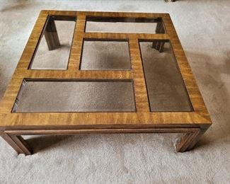 $25.00, Large coffee Table vg condition, 46 x 46"