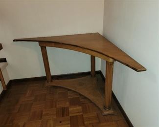 $30.00 Corner table vg condition 3 x 3'