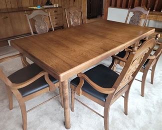 $200.00, Dillingham MCM Walnut Dining room table with 2 leaves not shown VG condition, 6' x 40" plus 2 leaves