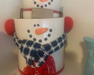 #1087C - Snowman popcorn canister with 4 serving bowls - $15