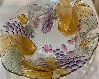 #1143A - Savoir Vivre Crystal bowl with grapes (11” x 14”) -  $25