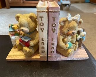 #1173G - Children’s  bookends - $6