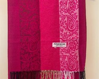 #1282L. Pashmina wrap/ scarf $6